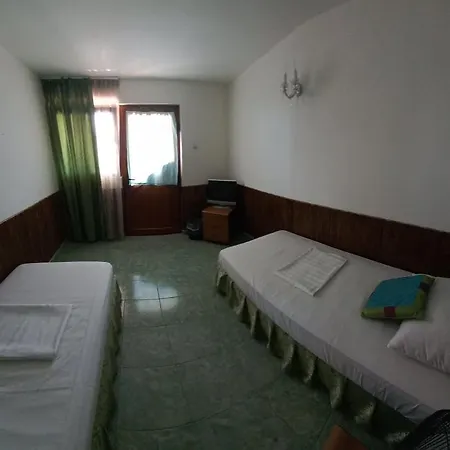 Vandrarhem Best House Tuzla